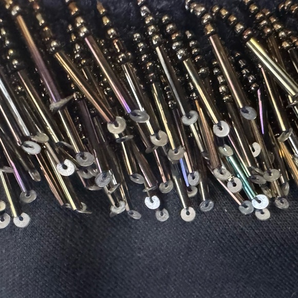 STELLAH asymmetrical black beaded fringe cold shoulder crew neck top women’s XL - Picture 7 of 13